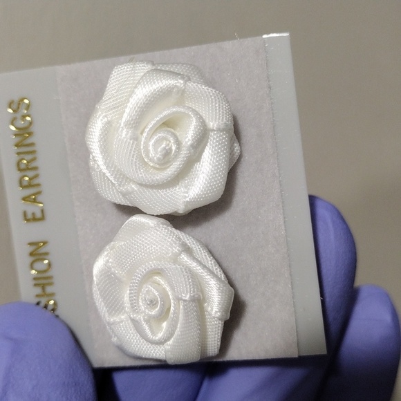 White Satin Rose Stud Earrings – Elegant Spiral Petal Design Jewelry 0.75-inch - Picture 4 of 5